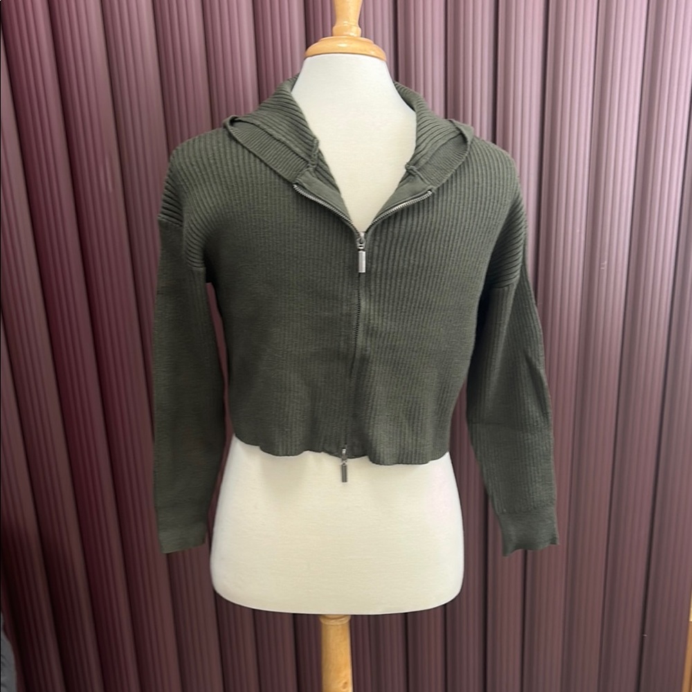 Cozy Olive Green Zip-Up Cardigan